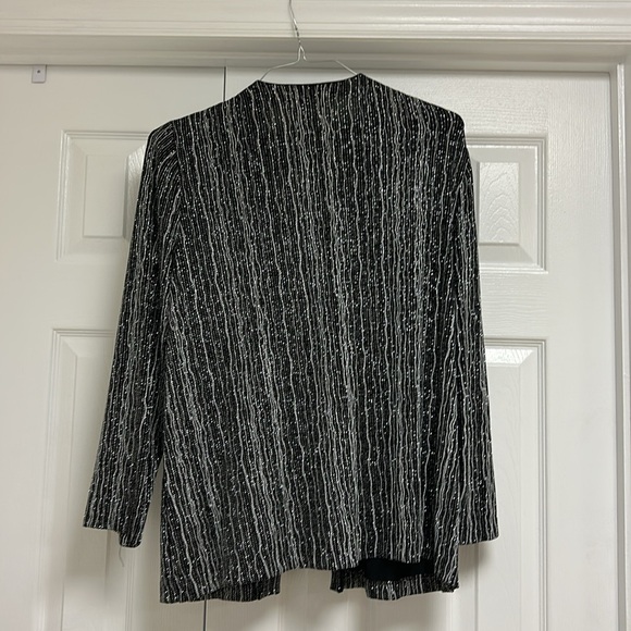 Two piece women’s petite Alex evenings, camisole and jacket size 16 petite  - Picture 6 of 6